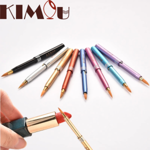 【KIMOU】แปรงลิปมินิแบบพกพาสีสุ่มแปรง/แปรงแต่งหน้าลิปสติก/แปรงอายไลเนอร์คิ้วเครื่องมือความงามอุปกรณ์เครื่องสำอาง1ชิ้น