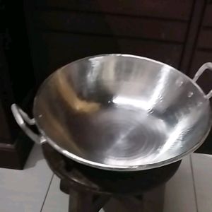 Penggorengan Tahan Lama & Handmade Berkualitas: Wajan Anti Lengket Diameter 30 cm