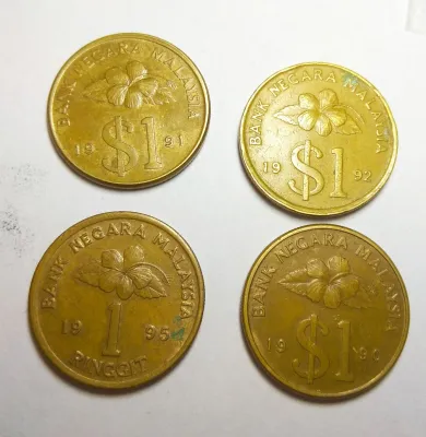 Malaysia RM 1 Old Coins - Sell In 4 pieces Per Set ( All mintage years are randomly pick)