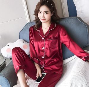 2222 E ชุดนอนสีพื้น ชุดนอนผ้าซาติน ลื่นไม่ยับง่ายมีหลายไซส์หลายสีให้เลือก ใส่ได้ทุกเพศ สินค้าราคราถูก แต่คุณภาพสินค้าดีเกินคาด