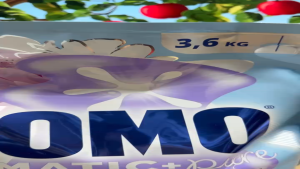 Nước giặt Omo Hoa Linh lan và vani trắng túi 3.6kg