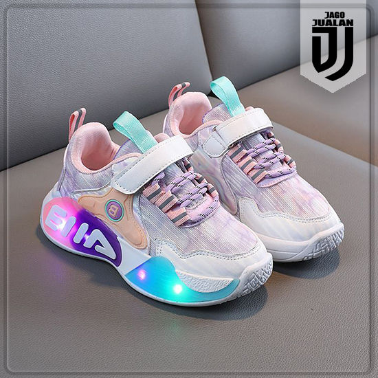 Sepatu%20Sneakers%20EILA%20Lampu%20LED%20Anak%20usia%201%202%203%204%205%206%20tahun%20/%20Sepatu%20Kets%20Tali%20Perekat%20Anak%20Balita%20Cowok%20Cewek%20Motif%20Keren%20/%20Sepatu%20MENYALA%20Anak%20Laki%20Laki%20Perempuan%20Fashion%20Sport%20/%20Sepatu%20Baby%20Casual%20Wanita%20Pria%20Sol%20Menyala%20/%20Sepatu%20Running%20Anak%20LED%20Trendy%20-%20Image%206