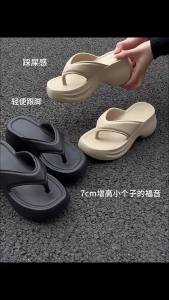 New WomenS Summer Flip-Flops For Outdoor Wear Thick-Soled Simple And Stylish Sandals For The Beach And Outdoor Use