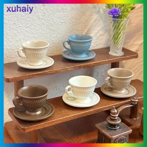 xuhaiy ชุดจานถ้วยกาแฟฝรั่งเศสสุดหรูขนาดเล็ก2ชิ้นของเล่นบ้านตุ๊กตาเฟอร์นิเจอร์ขนาดเล็กอุปกรณ์ DIY ตกแต่งฉากขนาดเล็ก