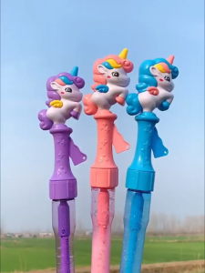 Pedang Belon Buih Gergasi Mainan Buih Kanak Kanak Unicorn Tongkat Ajaib Outdoor Aktiviti Pantai Taman Perkhemahan Tidak Toksik Giant Bubble Sword Stick Kids Outdoor Toy Unicorn Magic Wand Non Toxic Camping Beach Park Activity儿童西洋剑泡泡棒手持吹泡泡玩具无毒吹泡泡水独角兽 E134