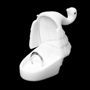 NEEUJ น่ารัก ความแปลกใหม่ แสดง กรณี กล่องของขวัญ กล่องใส่เครื่องประดับ กล่องสร้อยคอ หงส์กำมะหยี่ กล่องใส่แหวน กล่อง