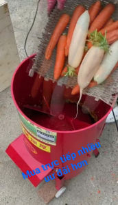Máy băm raucủ quả làm thức ăn chăn nuôi bằng nhiều lưỡi dao nhỏ