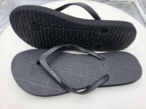 New Womens Fashion Flip-flops Material rubber plastic