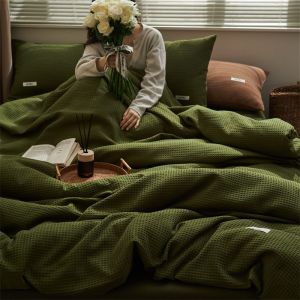 ins Solid Color Waffle Texture Skin-Friendly Cotton Bed Sheet Set of Four High-Value Duvet Cover Bed Skirt Dormitory Bedding Set of Three LZD