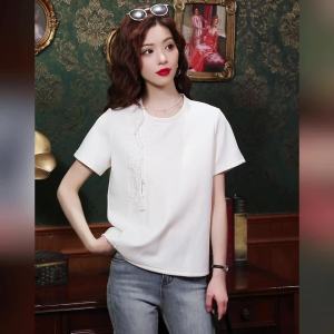 AMMIN 2024ฤดูร้อนใหม่หัวเข็มขัดแผ่นดิสก์แนววินเทจของจีนแขนแขนสั้นคอกลมเสื้อยืดผ้าฝ้ายบริสุทธิ์ของผู้หญิงสไตล์จีนสีทึบเรียบง่ายปักลายผีเสื้อสวยงามเสื้อเบลาส์สง่างาม