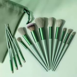 Versatile Use :The Brushes Can Be Used For A Variety Of Makeup Applications Including Eyeshadow Foundation Blush And More.