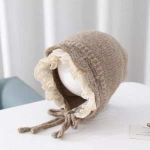 LUSIT Bảo vệ tai Mũ ấm mềm mại cho bé Thiết kế buộc dây Viền ren Mũ len ấm hơn Thanh lịch Chống gió Mũ bảo vệ tai dày ngoài trời Các cô gái