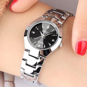 Fashion Couple Watch Calendar Watch Ladies Mens Watch Waterproof Ultra-thin Quartz Luminous Watch Simple Student Watch