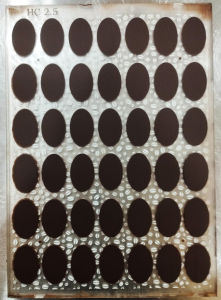 แม่พิมพ์ Stencil ช็อกโกแลต ทำป้ายตกแต่งอาหาร ขนาด 31x22 cm หนา 2.5 mm. พร้อมแผ่นรองประกบ ทรงวงรี 4x2.5 cm.