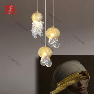 Đèn Thả Hạt Sương Nghệ Thuật Dáng Cầu Kèm Cụm Giọt Thủy Tinh Rủ