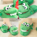 Sendal Buaya Mangap Saat Diinjak Sandal Buaya Lucu Mulut Terbuka Tertutup Anak Dewasa Viral Anti Licin. 