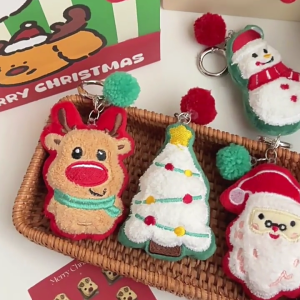Lovely Santa Cartoon Plush Toy for Kids Keychain Christmas Tree Cartoon Santa Soft Charm Stuffed Reindeer Toy