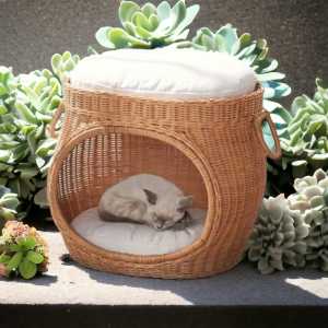 Rumah Kucing / Kandang Tempat Tidur Kucing Tingkat Rotan Asli FREE BANTAL