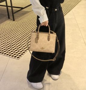 Hot Sale!Coach Tote Original Bags for Women Womens Shoulder Carrying Crossbody Bag MAGGIE CY677 CY677