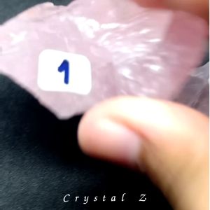 โรสควอตซ์ Rose quartz หินดิบ สีชมพู อัญมณีสีชมพู ไม่ได้แถมฐานไม้