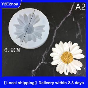 【Local shipping】 Daisy Chamomile Flower Silicone Mold With Hole Car Aromatherapy Epoxy Handmade Soap Candle Mold DIY Decoration Candy Icing Mold