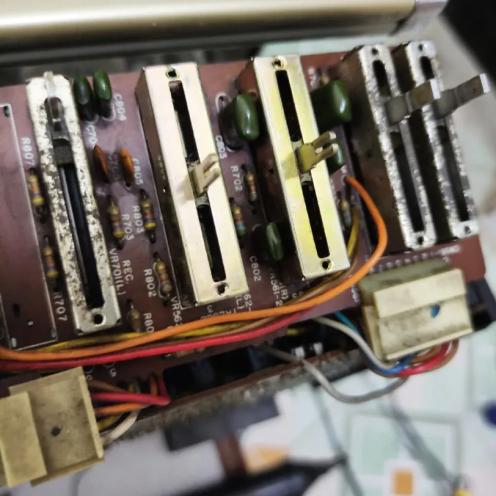 Chi%E1%BA%BFp%20%C3%A1p%20tr%C6%B0%E1%BB%A3t%20cho%20%C4%91%C3%A0i%20JVC%20M70,%20RC838%20(Bass%20v%C3%A0%20treble)%20-%20Image%201