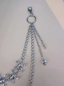 Pants Chain with Hollow out Skull Wallet Chain Charm Jeans Pocket Chain Hiphop Rock Style Chain for Fashion Enthusiasts