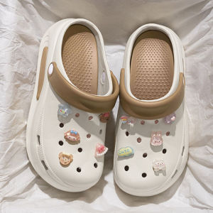 LKShoes ห้ามพลาด รองเท้าแตะแบบสวมหัวโต พื้นนิ่มน้ำหนักเบาใส่สบาย มีให้เลือกหลายสี มีตัวติดน่ารักๆแถมไปด้วย บอกเลยว่าคุ้มมาก ชอบสีไหนจิ้มได้เลย พิกัดในตะกร้า