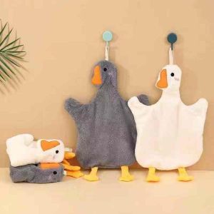 1pc Cartoon Goose Hand Towel Hanging Absorbent Small Towel Childrens Handkerchief Cute Bathroom Kitchen Hand Towel