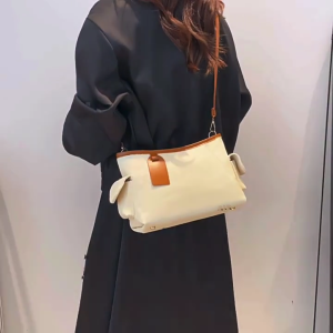 Extra Large Structured Work Bag With Reinforced Base Scratch Resistant PU Fabric Shoulder Bag Suitable For Daily Carry