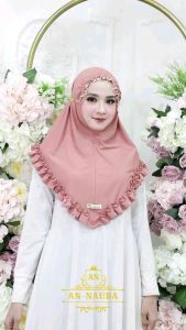 Bergo kerut renda claudia terbaru - jilbab jersey murah - kerudung jersey renda murah - hijab instan kerut viral
