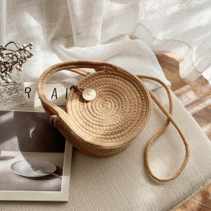 กระเป๋าฟางสะพายข้างหรือถือก็ได้ ทางกลม ทั้งหมดมี3สี