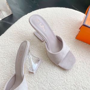 TYK 338-3 Gamuza pyramid heels sandals for women