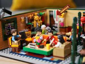Brick Makers Kingdom Lego Compatible Ideas Series #21319 The Friends Central Perk Coffee Shop Building Toys 1070+PCS