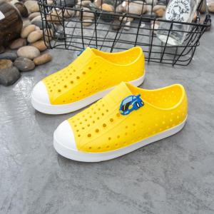 Girls Beach Shoe Children Nativ Shoes Casual solid color breathable clogs for Boy Kid Shoes Scarpe Kids Garden Shoes Beach Hollow Clogs Candy Color Sandals