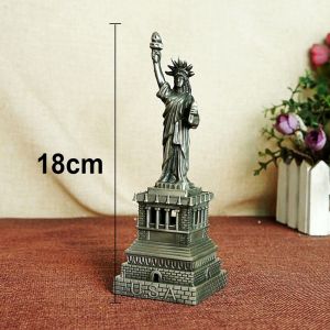 Pajangan Miniatur Miniature Landmark Souvenir Pajangan Menara Eiffel Tower / The Statue Of Liberty New York Usa / Jam Big Ben London - 10/18/25Cm Kerajinan Logam Kreatif