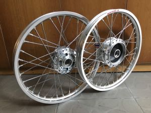 BỘ CĂM ĐÙM NIỀNG MẠ CROM THẮNG(PHANH) ĐĨA 5 LỖ-SAU ĐÙM 110 CHO HONDA WAVE ZX FUTURE I HAY WAVE S RS 100 FUTURE NEOII KHÔNG CHẾ CHÁO