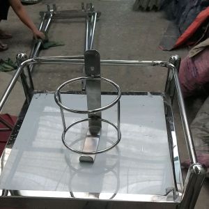 Đơn hàng 30 cái khung để chai xịt khuẩn 1000ml bằng inox 304 theo yêu cầu của chị Tâm trường THCS Hòa Phú Củ Chi Tp Hcm