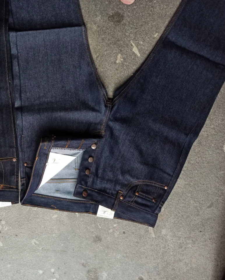 กางเกงยีนส์ผู้ชายสียีนส์เข้มทรงกระบอก ผ้าด้านหนังไก่แท้สวย JEANS DENIM  สไตล์แฟชั่น WRANGLER พร้อมส่ง