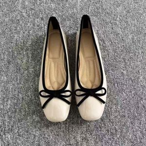 Free Shipping Gentle Bowknot Soft Leather Shallow-Toe Flats For Women 2026 Autumn New Style Petite Square-Toe Flat Shoes Evening Style Grandma Shoes