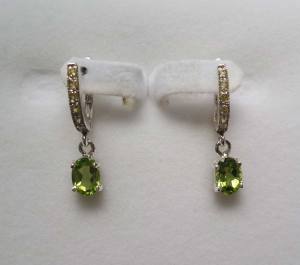 ++PY Beauty++ร้านนี้ขายแต่ของแท้ค่ะ++แหวนเงิน 925 Sterling silver ฝังพลอยบุษราคัมและเพอริดอท (Natural Sapphire And Peridot) น้ำหนัก 2.00 กะรัต คัดพลอยสวยค่ะ