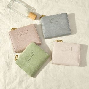 ZOOGGJZ เครื่องหนังแท้ กระเป๋าสตางค์แบบสั้น เล็กๆน้อยๆ สีทึบทึบ กระเป๋าใส่เหรียญ แฟชั่นสำหรับผู้หญิง จุได้มาก กระเป๋าใส่บัตร สำหรับผู้หญิง