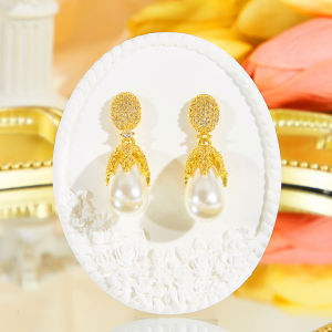 SEQUITO Charming Women Ear Jewelry White Golden Dangle Drop Earrings with Pearl Full Pave Tiny AAA Zircon for Daily Wear SE966