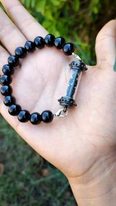 กําไลข้อมือ ท้าวเวสสุวรรณ ประคําแร่เหล็กน้ําพี้ สายยางยืด