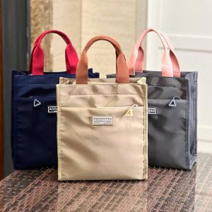 Portable insulated bag outdoor portable lunch box bag thickened insulated bag handbag
