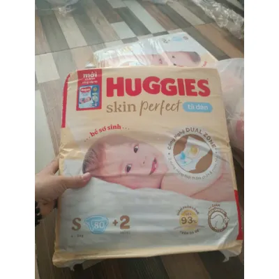 [Tặng 2 miếng] Tã/Bỉm dán sơ sinh Huggies Skin Perfect S80 - 80 miếng