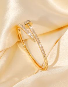 Cross-border versatile copper-plated zircon bracelet classic diamond-encrusted starry sky design foreign trade bracelet hand jewelry