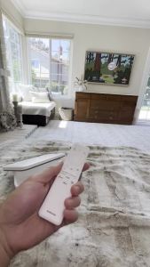 UV Phone Sanitizer – Modern UV Sanitizer for Smartphones and More    Large Capacity    Fast Disinfection