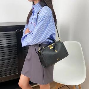 2026 Large - Capacity PU Tote Bag: White with Brown Handle and Strap | Barangan Berkualiti Reka Bentuk Praktikal Mudah Guna