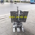 Máy cấy lúa mạ nhổ không động cơ. 